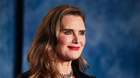 Brooke Shields Opens Up About Her Mom Having Her。